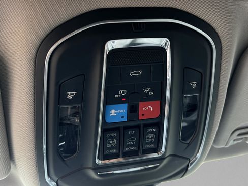 Used 2022 Jeep Wagoneer Series II w/ Convenience Group I image 23