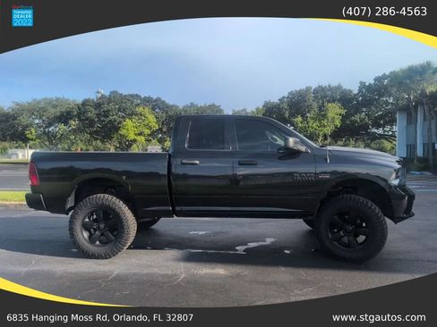 Used 2017 RAM 1500 Express w/ Black Ram 1500 Express Group RWD image 11