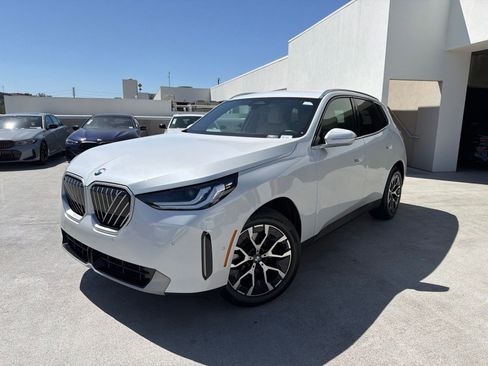 Used 2026 BMW X3 xDrive30i w/ Convenience Package AWD/4WD image 3