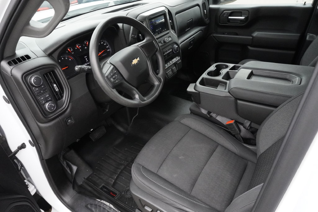 Used 2025 Chevrolet Silverado 2500 Custom w/ Custom Value Package AWD/4WD image 18
