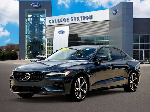 Used 2024 Volvo S60 B5 Core AWD/4WD image 2