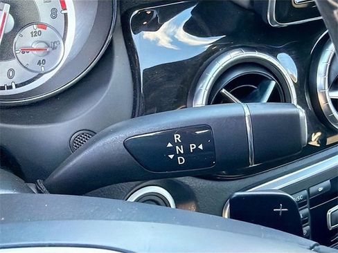 Used 2014 Mercedes-Benz CLA 250 4MATIC image 27