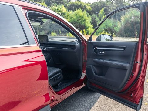 Used 2024 Honda CR-V Sport Touring image 16
