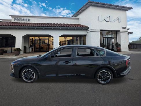Certified 2025 Kia K4 EX image 5