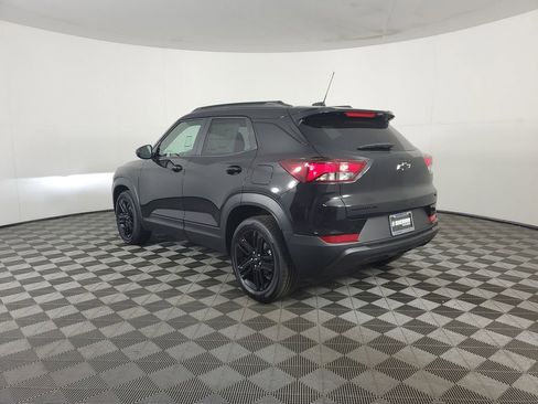 New 2026 Chevrolet TrailBlazer LT w/ Midnight Edition FWD image 6
