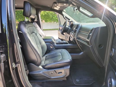 Used 2020 Ford Expedition Limited RWD image 43