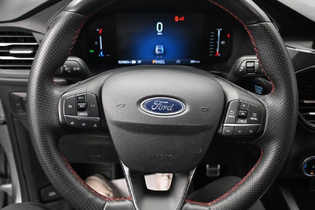Certified 2024 Ford Escape ST-Line AWD/4WD image 10