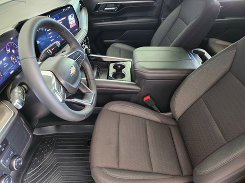 Certified 2025 Chevrolet Tahoe LS image 13