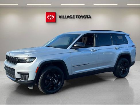 Used 2023 Jeep Grand Cherokee L Laredo RWD image 1