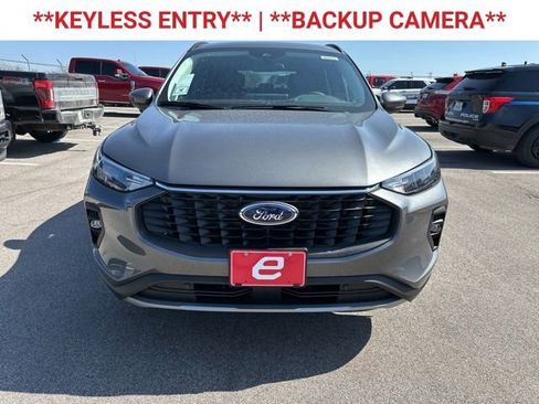 New 2025 Ford Escape SE FWD image 2