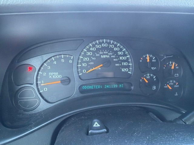 Used 2005 GMC Sierra 1500 SLE w/ Off-Road Package AWD/4WD image 11