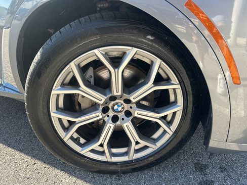 Used 2024 BMW X7 xDrive40i image 12