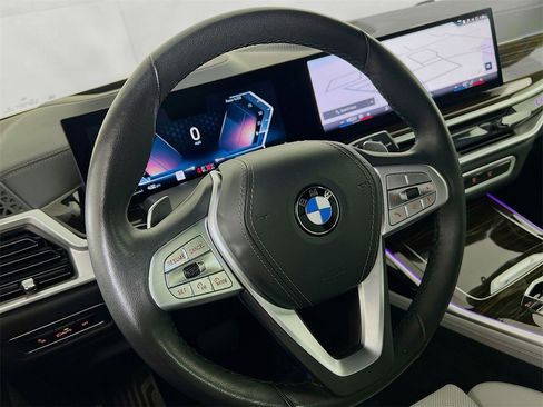 Used 2024 BMW X7 xDrive40i image 12