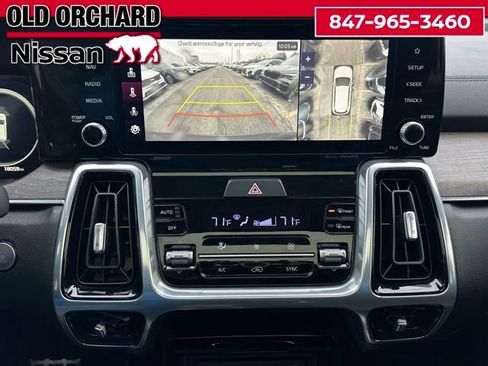 Used 2023 Kia Sorento SX Prestige image 19