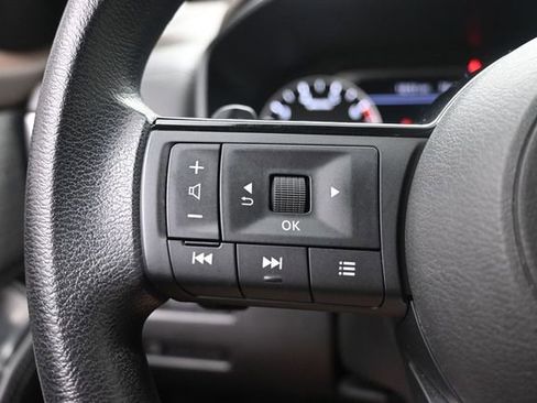 Used 2023 Nissan Rogue SV AWD/4WD image 17