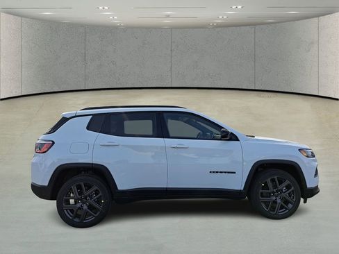 New 2026 Jeep Compass Latitude AWD/4WD image 4