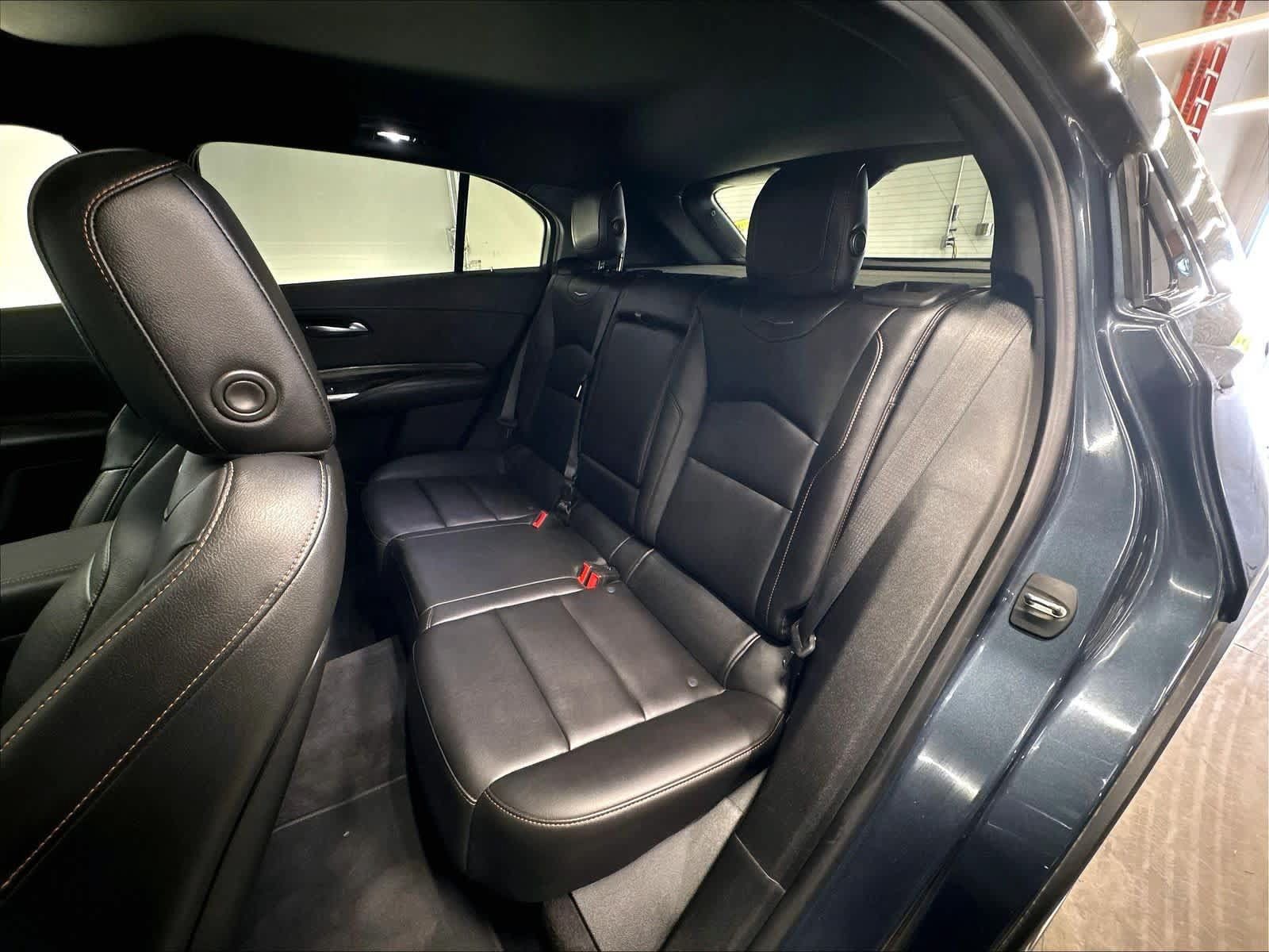Used 2019 Cadillac XT4 Sport w/ Cold Weather Package FWD image 27