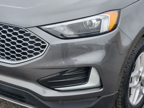 Used 2024 Ford Edge SEL image 10