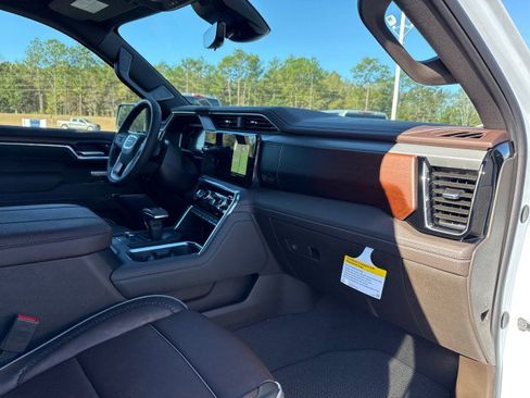 New 2026 GMC Sierra 1500 Denali image 10