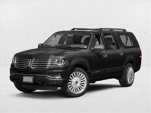 Used 2015 Lincoln Navigator L 4WD image 1