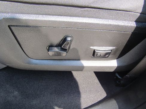 Used 2023 RAM 1500 Classic SLT w/ Trailer & Traction Group image 23