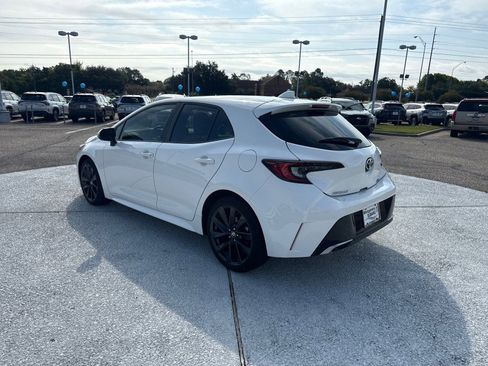 Used 2023 Toyota Corolla XSE image 3