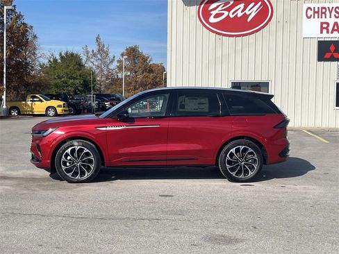 New 2026 Lincoln Nautilus Reserve image 2