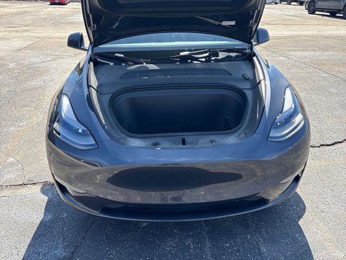 Used 2024 Tesla Model Y Long Range image 22