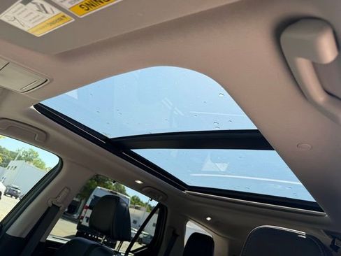 Used 2025 Honda Pilot Touring image 26