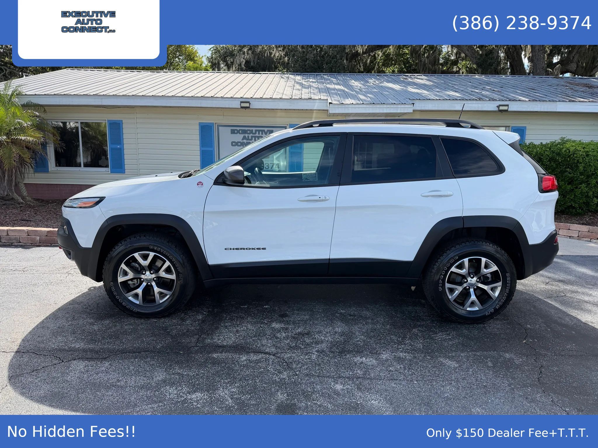 Used 2017 Jeep Cherokee Trailhawk w/ Comfort/Convenience Group AWD/4WD image 8