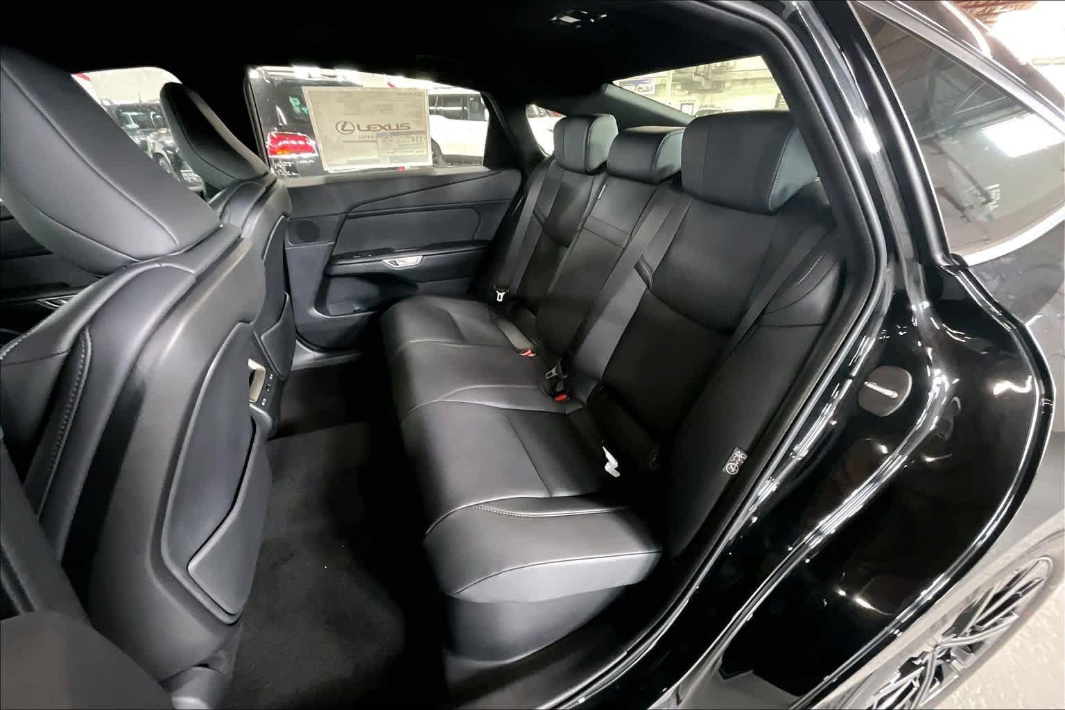 New 2026 Lexus ES 500e w/ Convenience Package AWD/4WD image 10