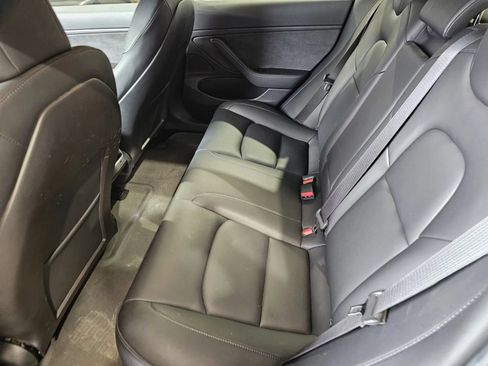 Used 2019 Tesla Model 3 RWD image 12