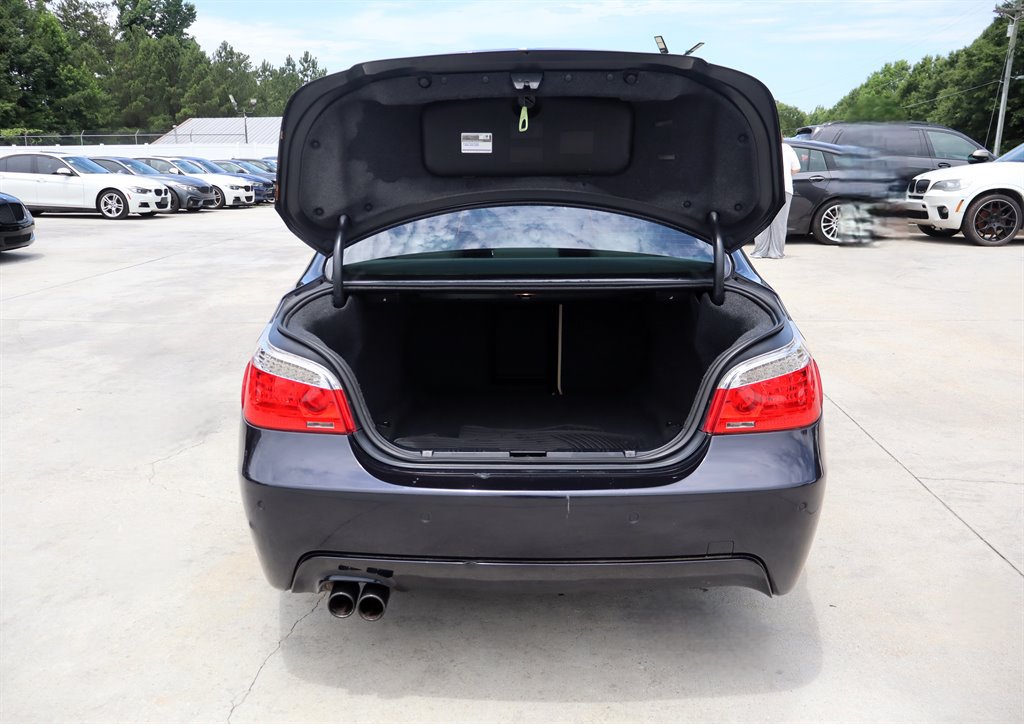 Used 2008 BMW 550i Sedan w/ Sport Pkg RWD image 35