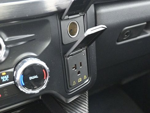 New 2026 Ford F250 Lariat w/ Black Appearance Package image 18