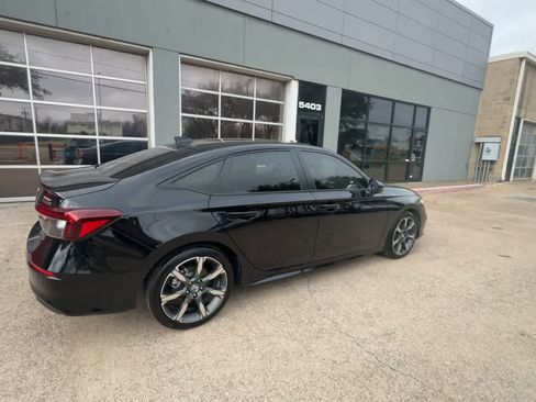 Certified 2025 Honda Civic Sport Touring image 8