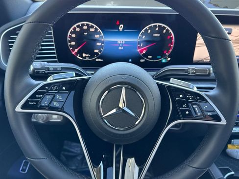 Used 2025 Mercedes-Benz GLE 450 4MATIC image 15
