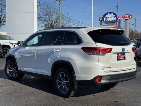 Used 2019 Toyota Highlander XLE image 17