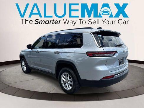 Used 2025 Jeep Grand Cherokee L Laredo RWD image 6