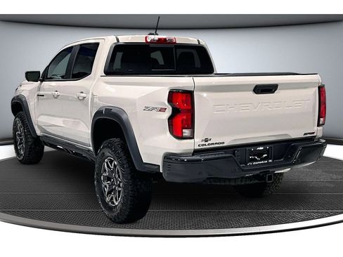 New 2026 Chevrolet Colorado ZR2 w/ Off-Road Front Bumper Package AWD/4WD image 4