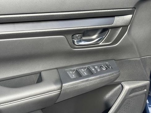 Certified 2025 Honda CR-V EX image 18