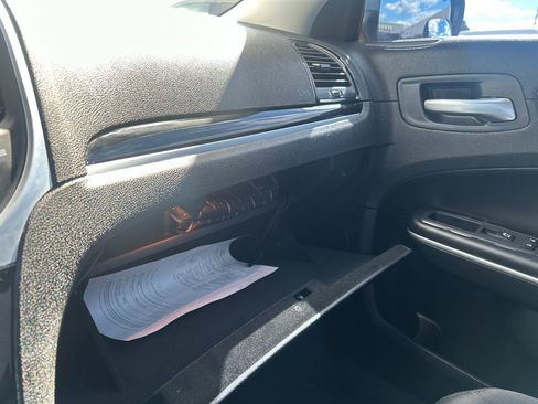 Used 2023 Chrysler 300 Touring image 37