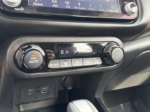Used 2024 Nissan Kicks SR image 25
