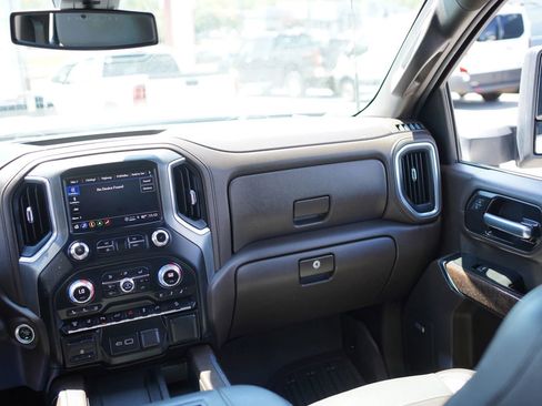 Used 2022 GMC Sierra 2500 Denali AWD/4WD image 14