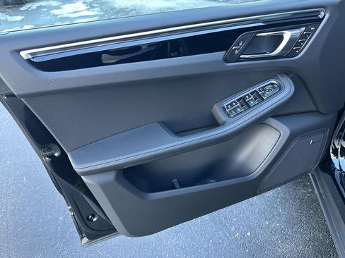 New 2026 Porsche Macan AWD/4WD image 17