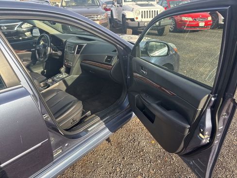 Used 2013 Subaru Legacy 3.6R Limited image 35