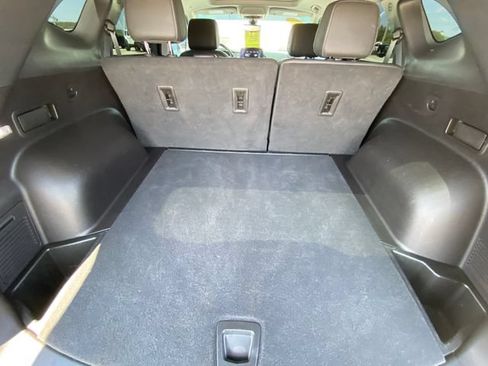 Used 2024 Chevrolet Blazer LT w/ Sound & Technology Package FWD image 16