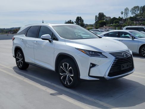 Used 2018 Lexus RX 350L FWD image 2