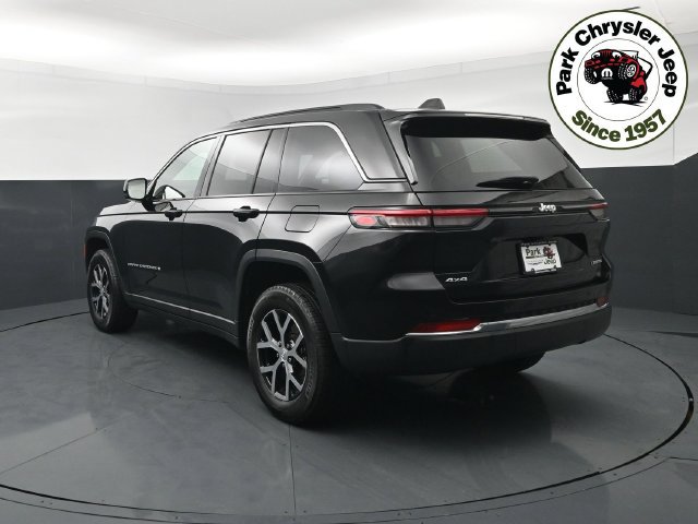 Used 2024 Jeep Grand Cherokee Limited w/ Trailer Tow Package AWD/4WD image 4