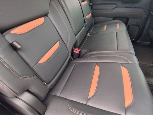 Used 2022 GMC Sierra 1500 AT4 w/ AT4 Preferred Package AWD/4WD image 25