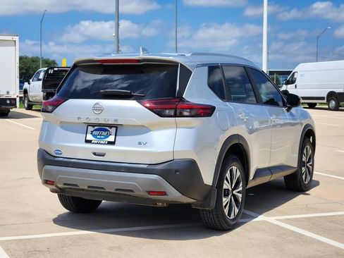Used 2023 Nissan Rogue SV w/ SV Premium Package FWD image 7